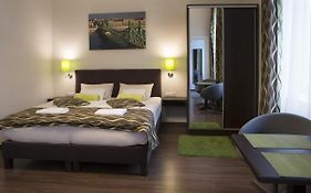 Walton Prime Apartment